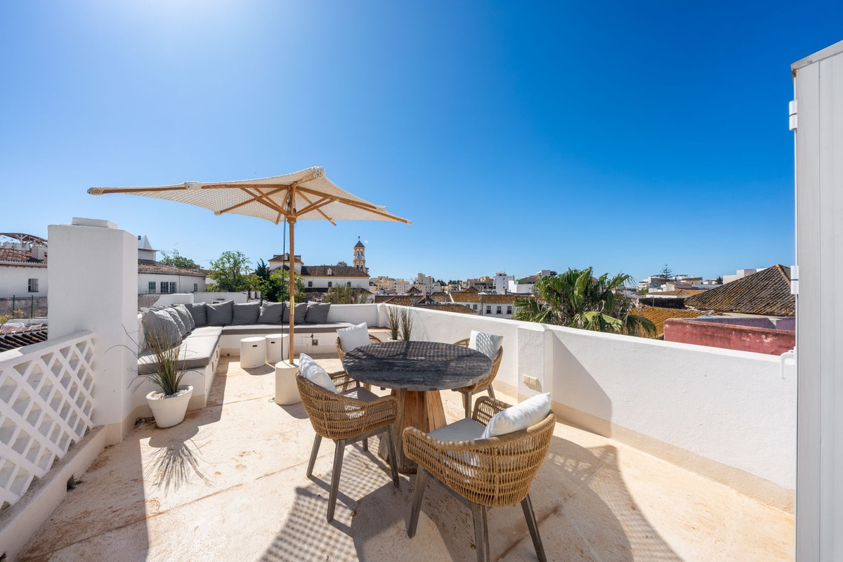 2 Bed Apartment for sale in Marbella Costa Del Sol, Málaga, Spain
