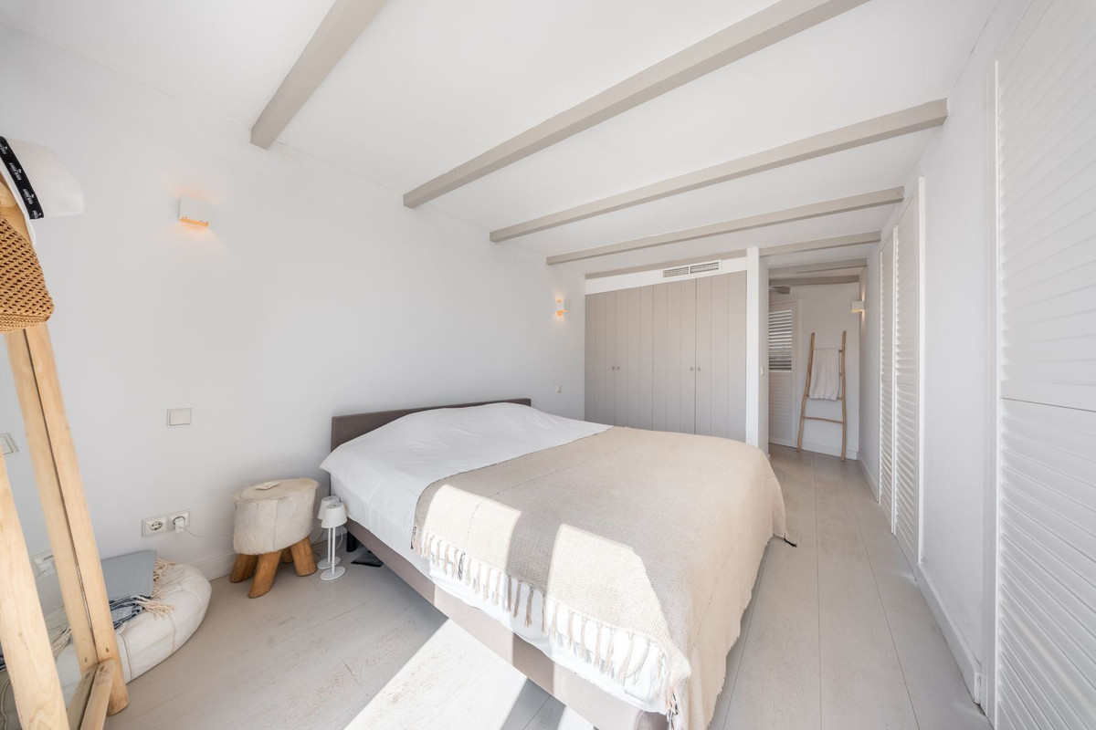 2 Bed Apartment for sale in Marbella Costa Del Sol, Málaga, Spain