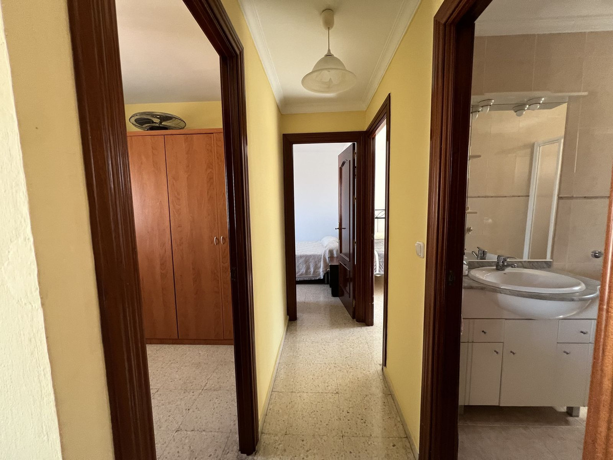 Se vende Apartamento en Planta Última de 3 dormitorios en Costa Del Sol, Málaga, España