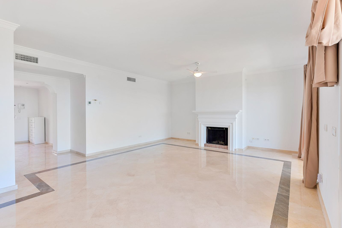 3 Bed Townhouse for sale in Atalaya Costa Del Sol, Málaga, Spain