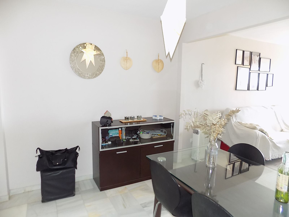 Se vende Apartamento Planta Media de 2 dormitorios en Costa Del Sol, Málaga, España