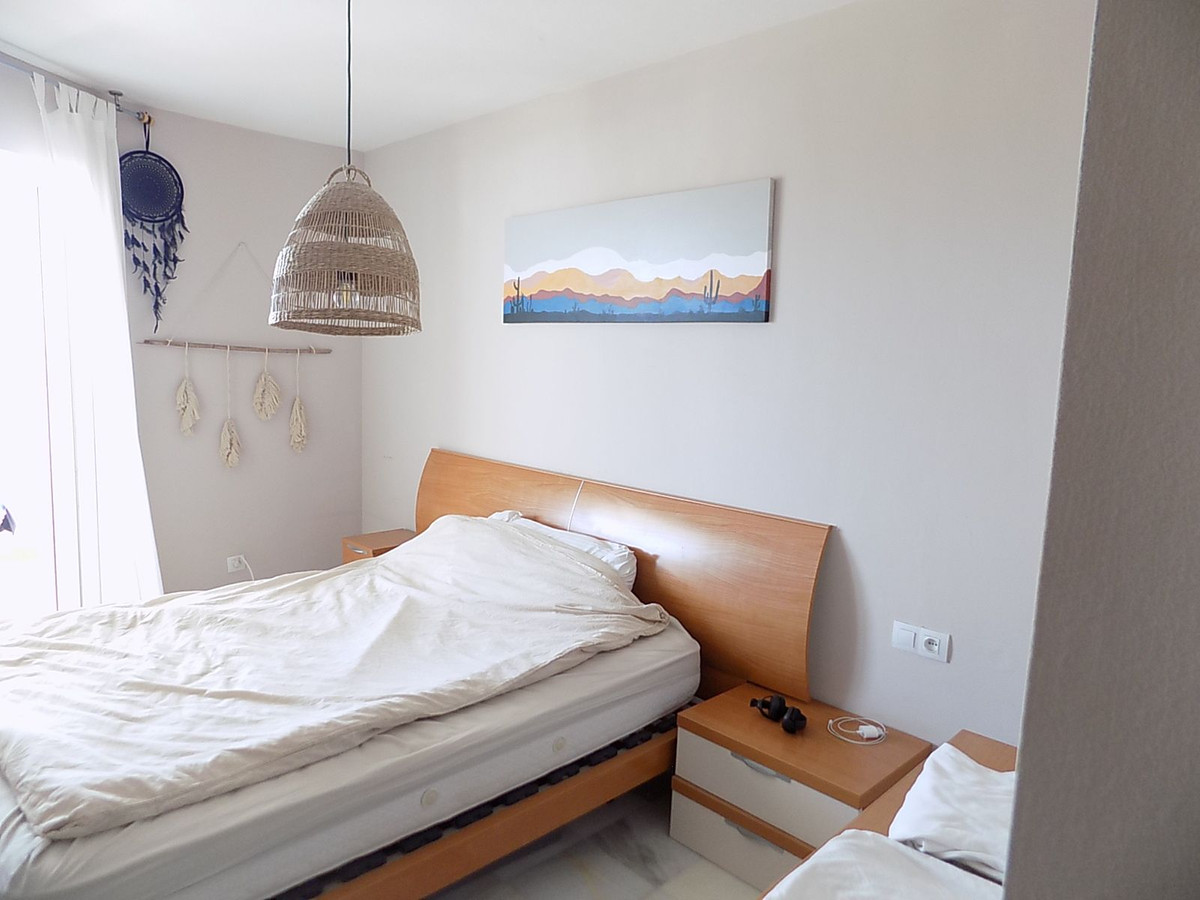 Se vende Apartamento Planta Media de 2 dormitorios en Costa Del Sol, Málaga, España