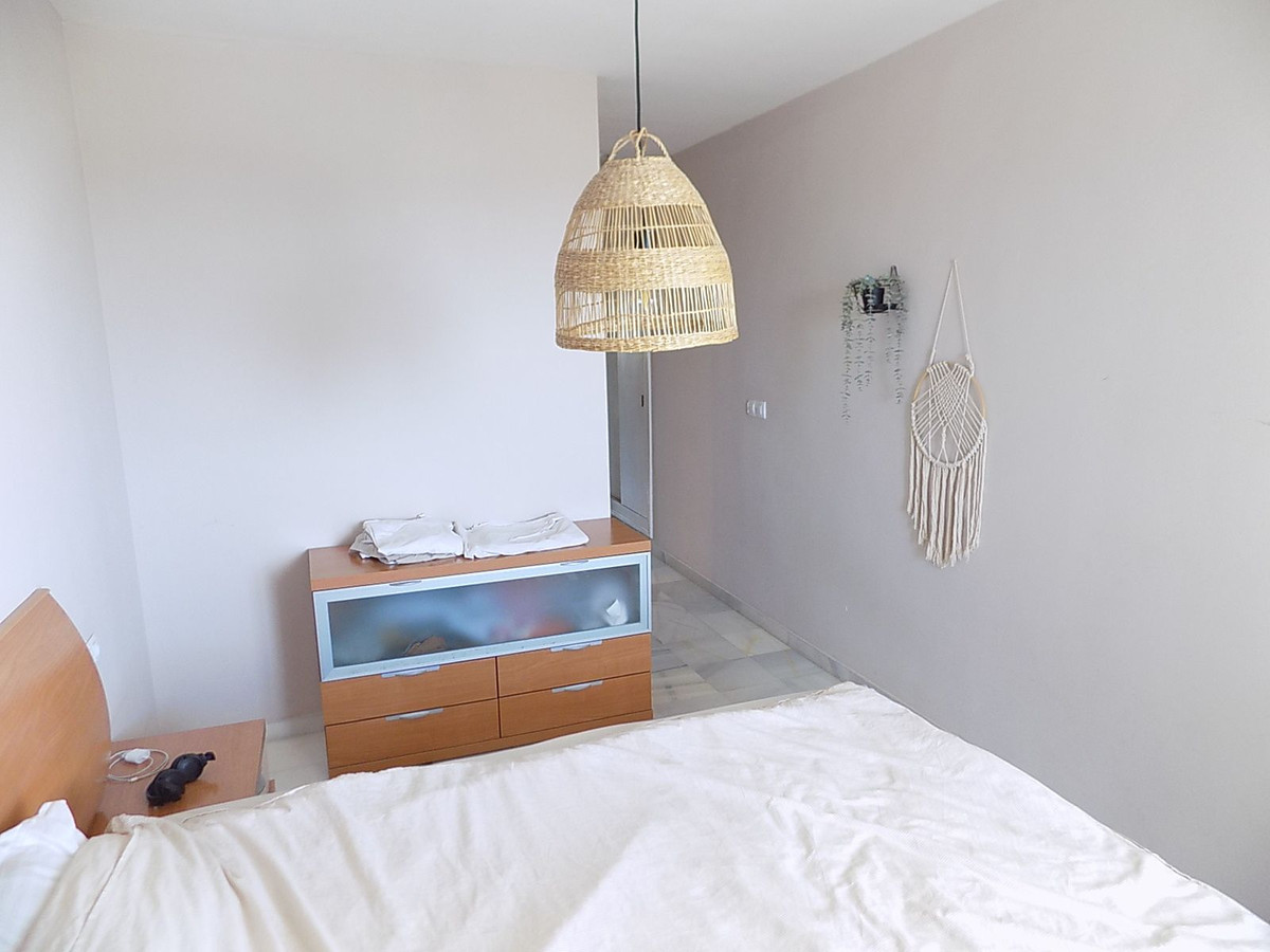 Se vende Apartamento Planta Media de 2 dormitorios en Costa Del Sol, Málaga, España