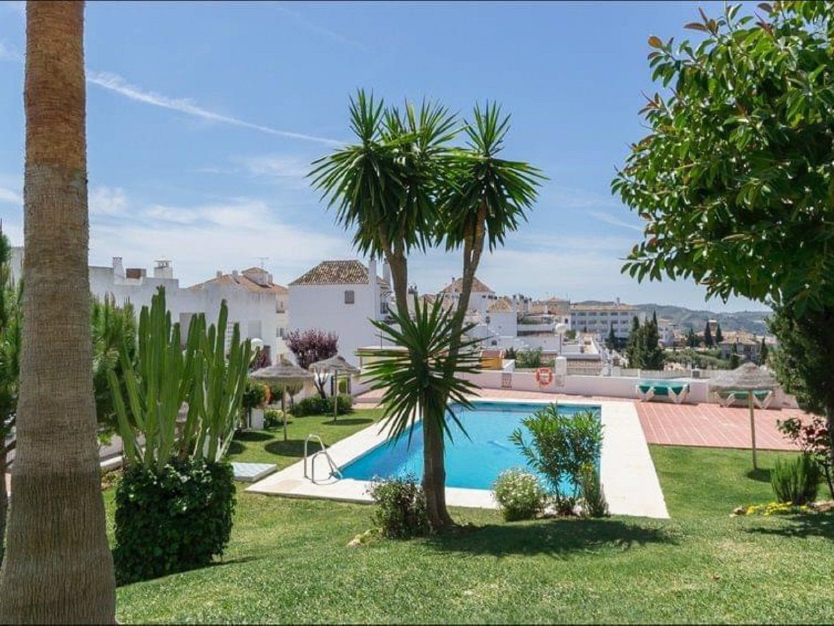 Se vende Apartamento Planta Media de 2 dormitorios en Costa Del Sol, Málaga, España