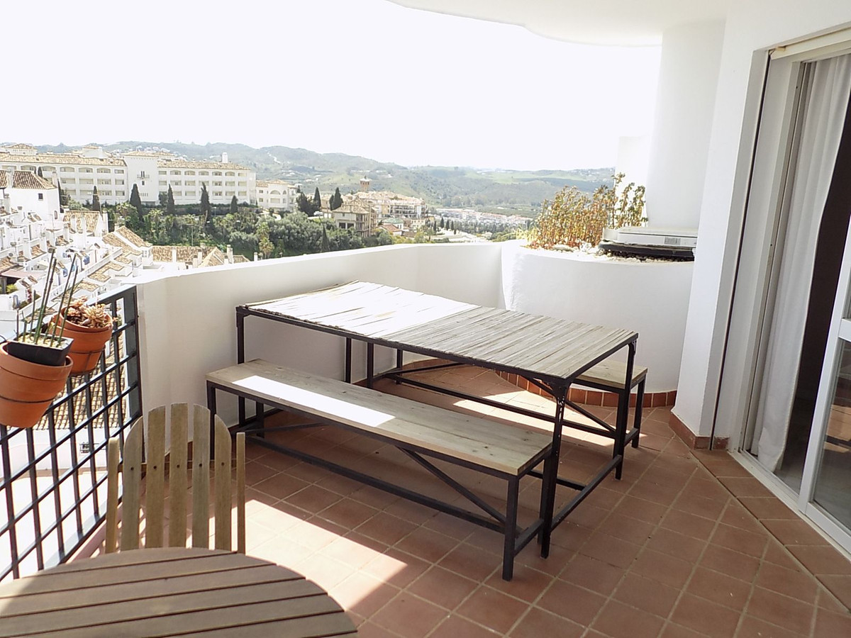 Se vende Apartamento Planta Media de 2 dormitorios en Costa Del Sol, Málaga, España