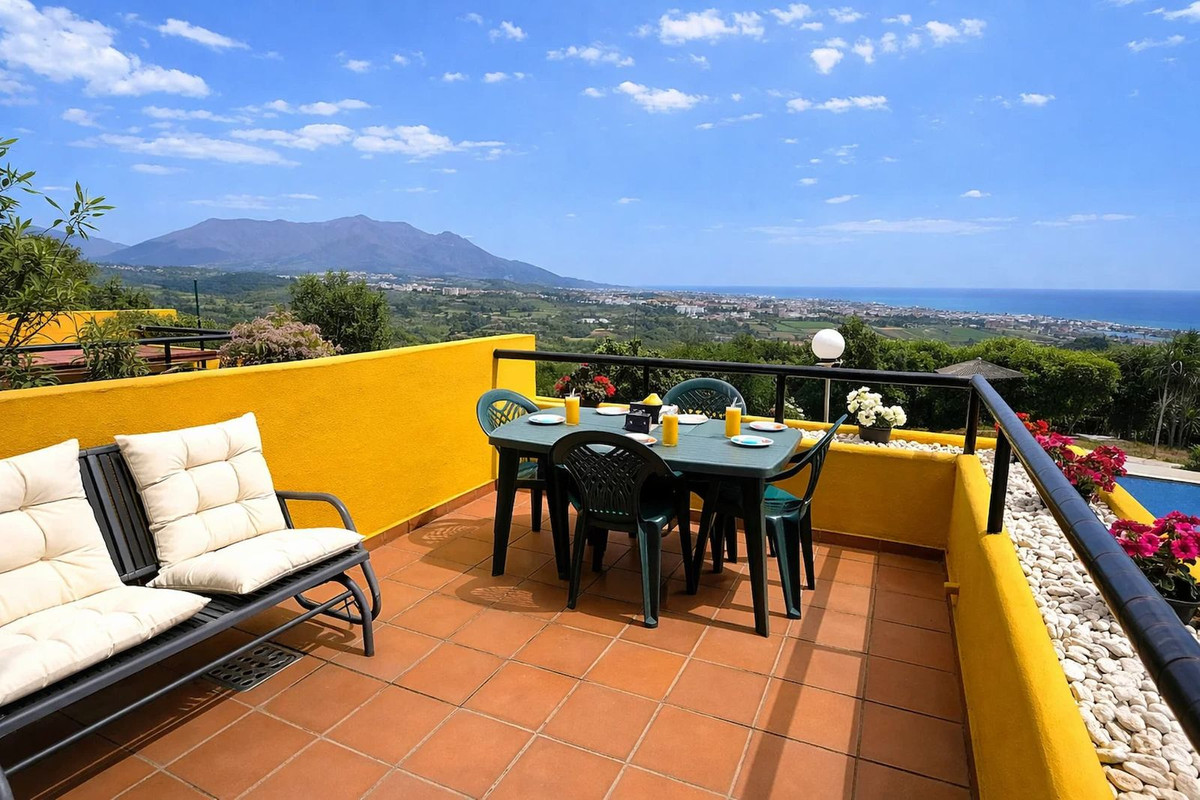 3 Bed Townhouse for sale in Manilva Costa Del Sol, Málaga, Spain