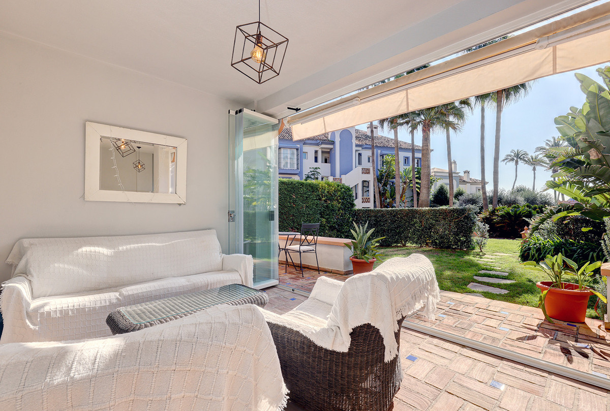 3 Bed Apartment for sale in Casares Costa Del Sol, Málaga, Spain