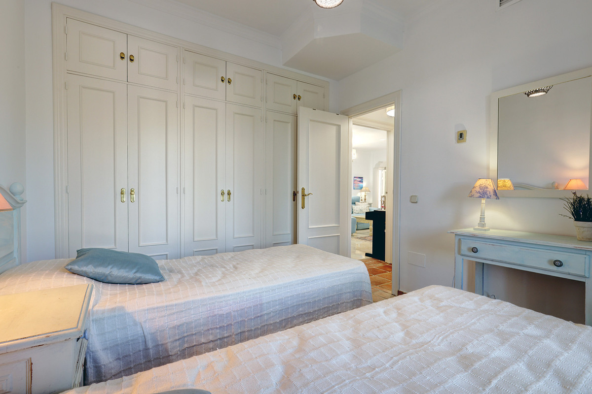 3 Bed Apartment for sale in Casares Costa Del Sol, Málaga, Spain