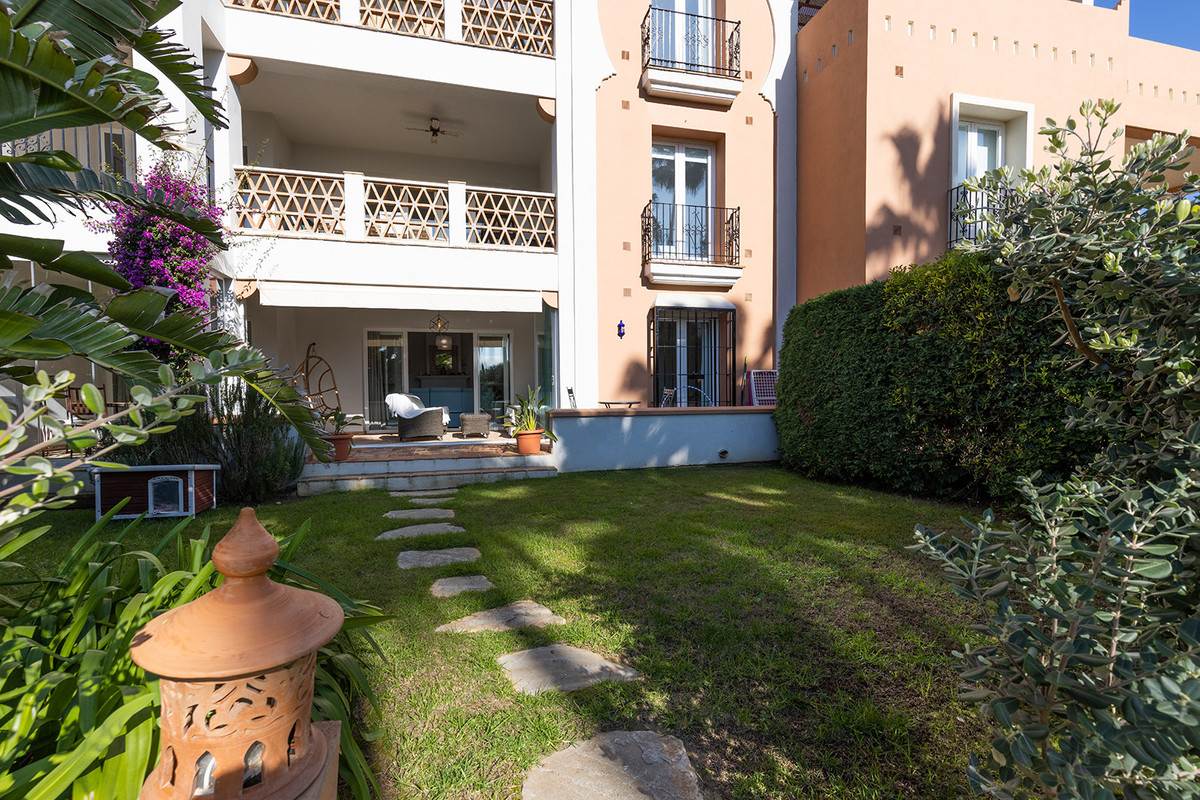 3 Bed Apartment for sale in Casares Costa Del Sol, Málaga, Spain