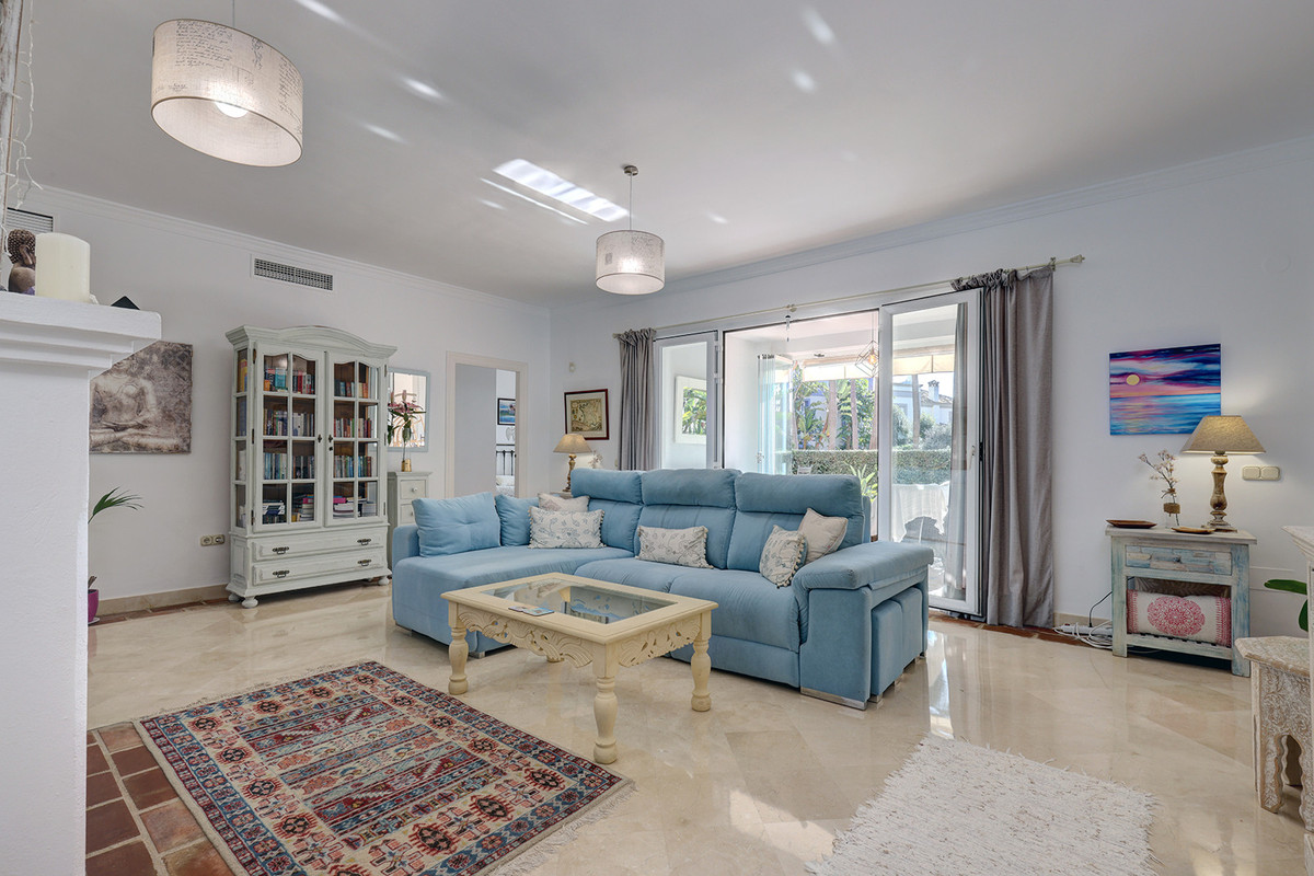 3 Bed Apartment for sale in Casares Costa Del Sol, Málaga, Spain