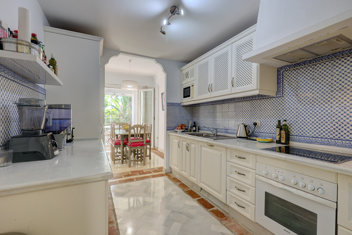 3 Bed Apartment for sale in Casares Costa Del Sol, Málaga, Spain