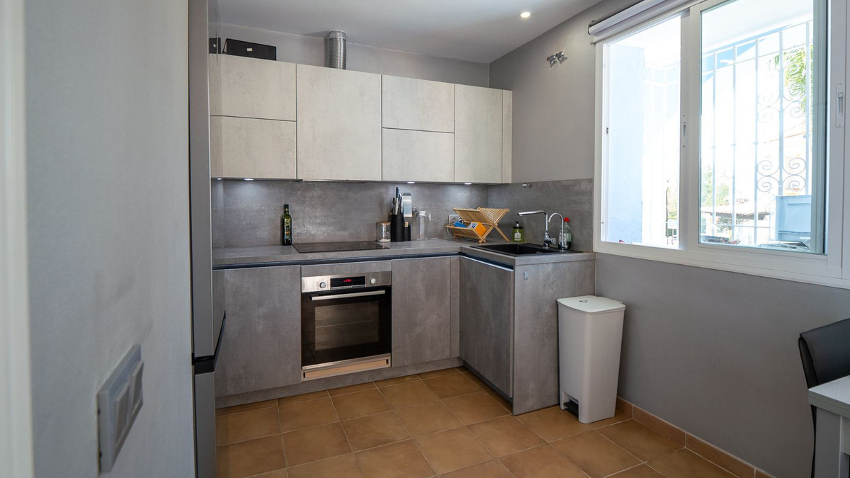 2 Bed Townhouse for sale in Nueva Andalucía Costa Del Sol, Málaga, Spain