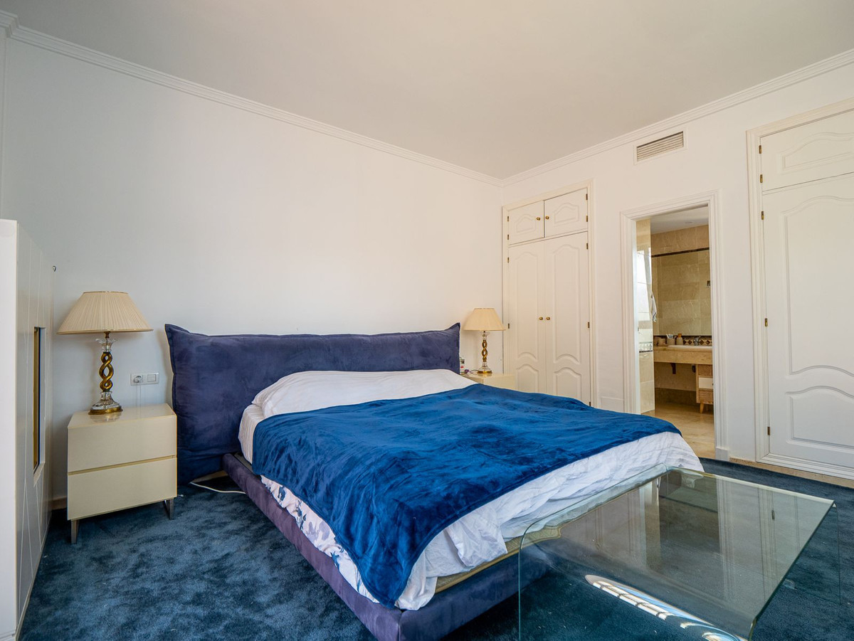 2 Bed Townhouse for sale in Nueva Andalucía Costa Del Sol, Málaga, Spain
