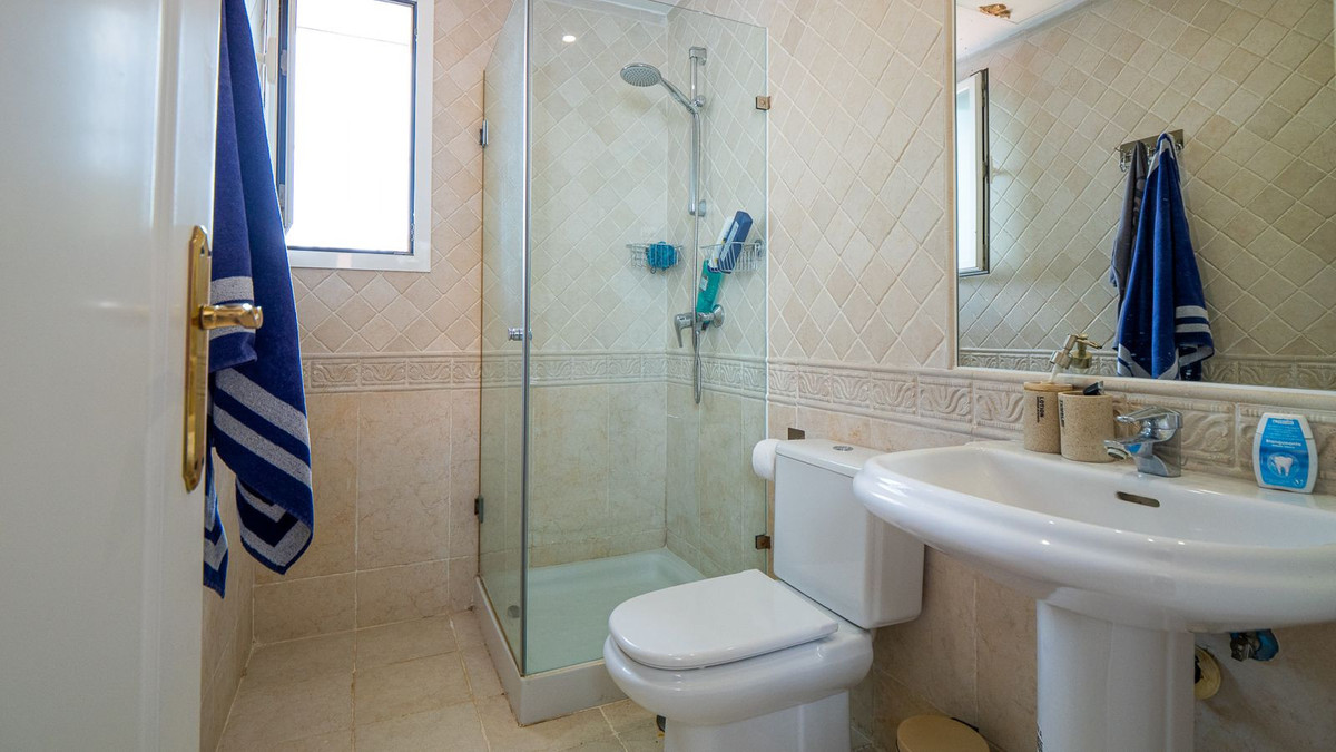 2 Bed Townhouse for sale in Nueva Andalucía Costa Del Sol, Málaga, Spain