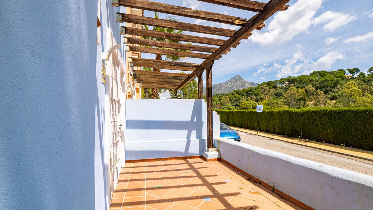 2 Bed Townhouse for sale in Nueva Andalucía Costa Del Sol, Málaga, Spain