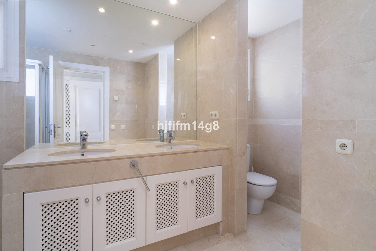 3 Bed Apartment for sale in Nueva Andalucía Costa Del Sol, Málaga, Spain
