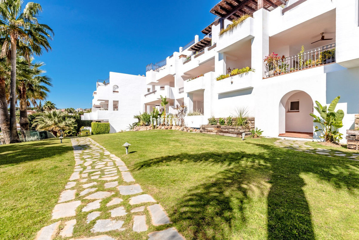 3 Bed Apartment for sale in Nueva Andalucía Costa Del Sol, Málaga, Spain