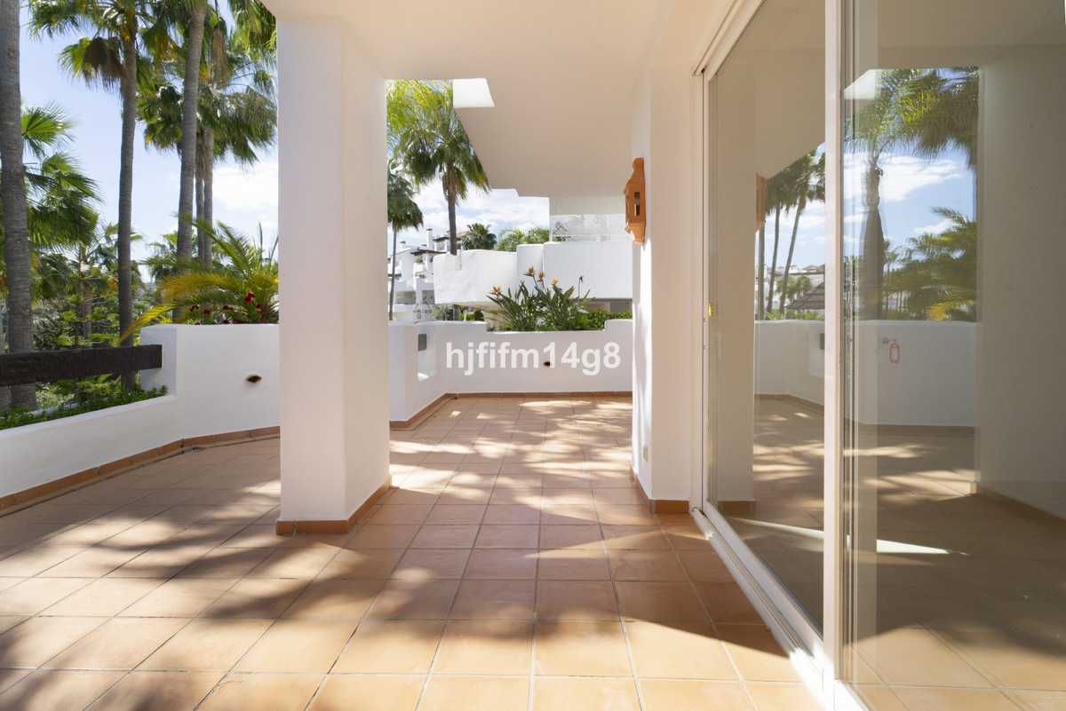 3 Bed Apartment for sale in Nueva Andalucía Costa Del Sol, Málaga, Spain