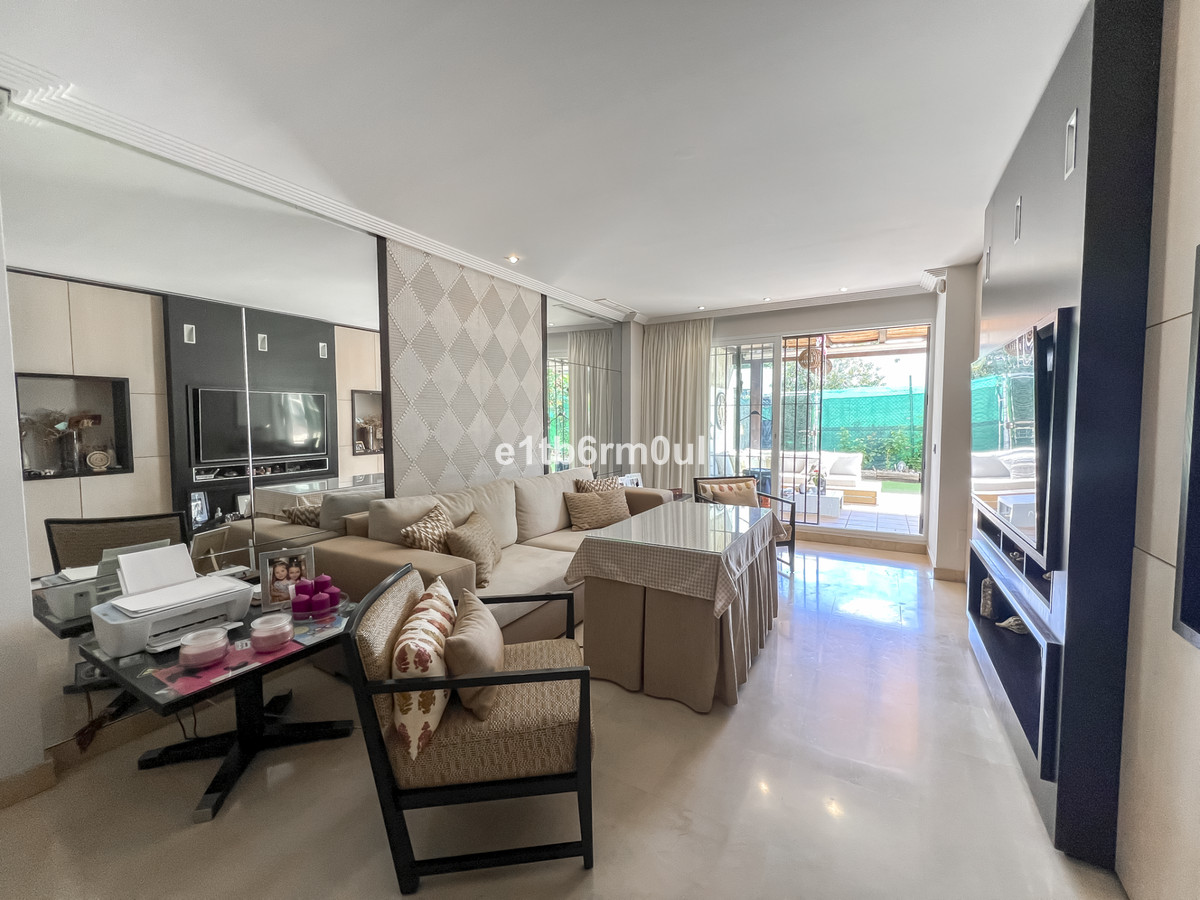 2 Bed Apartment for sale in Marbella Costa Del Sol, Málaga, Spain
