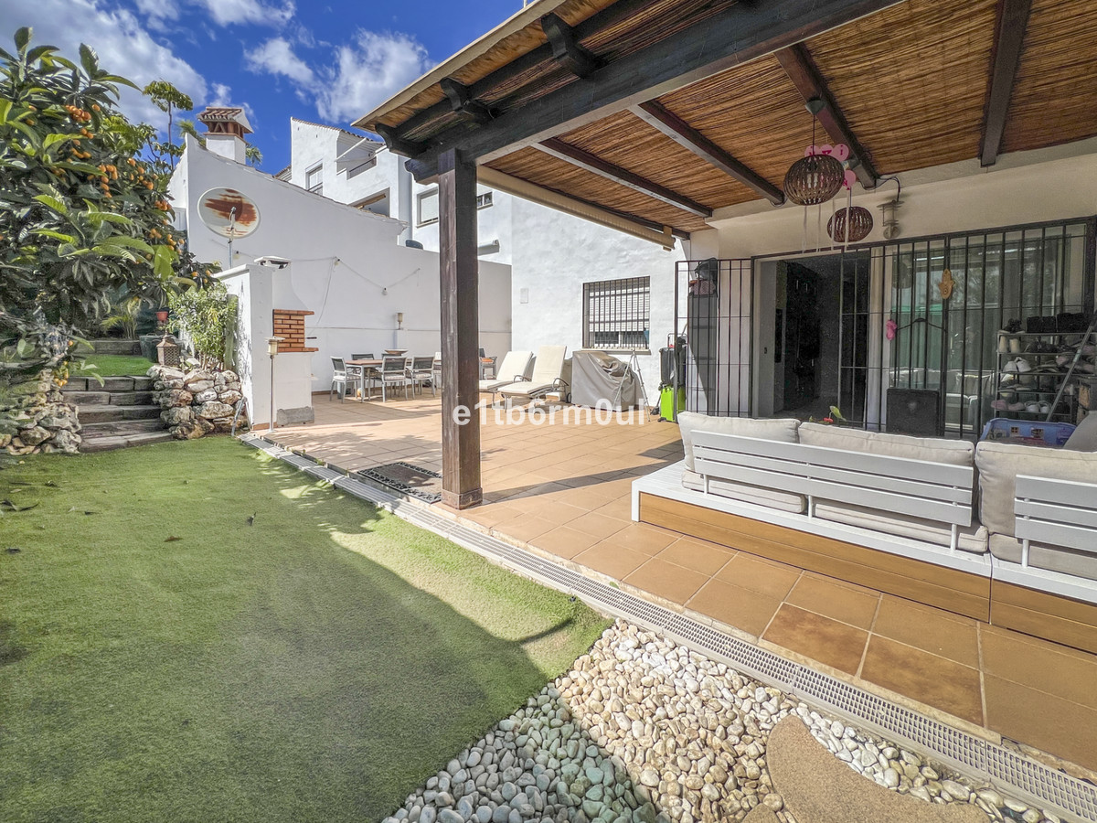 2 Bed Apartment for sale in Marbella Costa Del Sol, Málaga, Spain