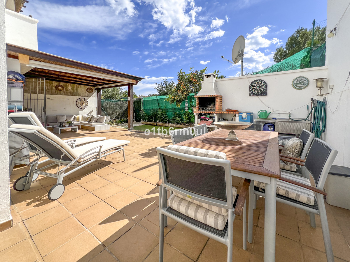 2 Bed Apartment for sale in Marbella Costa Del Sol, Málaga, Spain