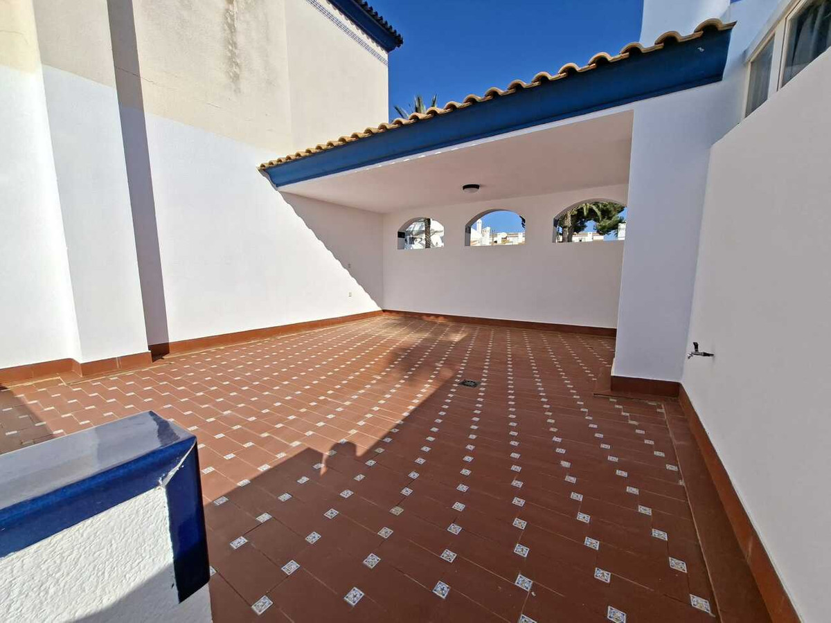 2 Bed Townhouse for sale in Villamartin Costa Blanca, Alicante, Spain