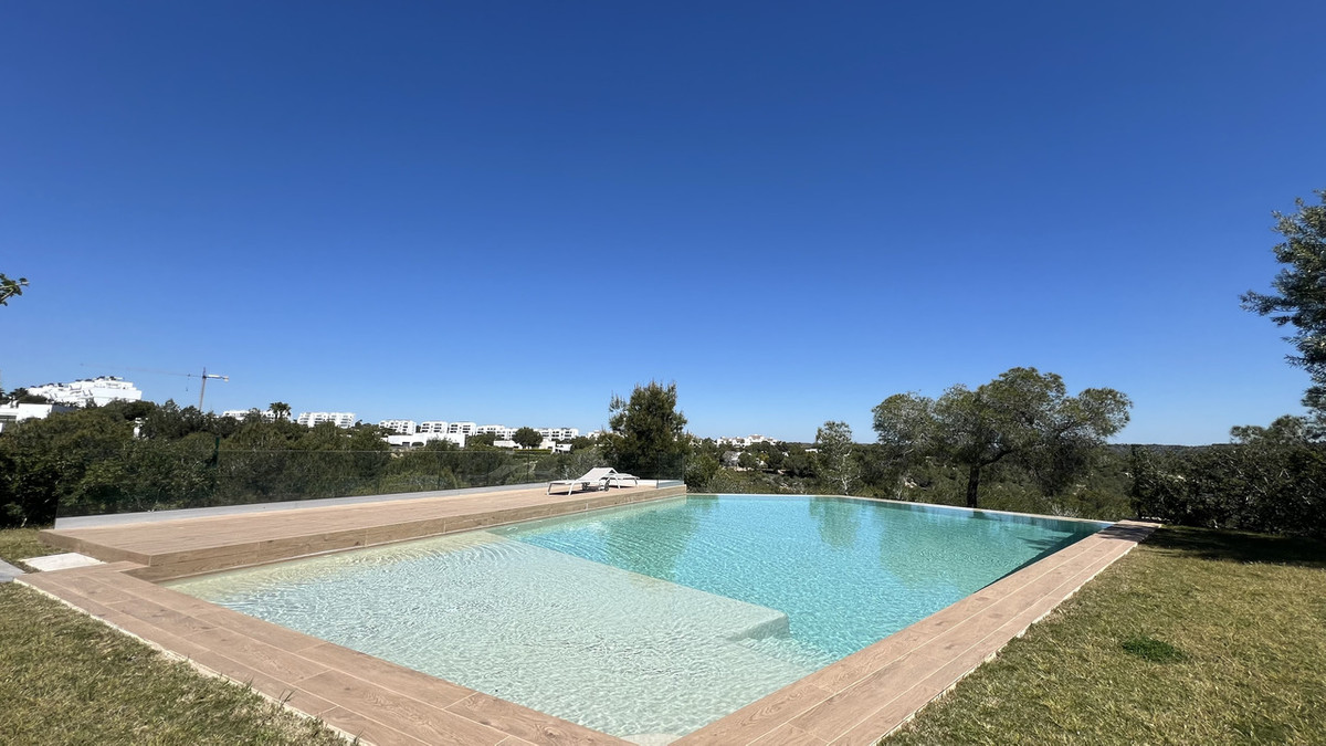 2 Bed Apartment for sale in Las Colinas Golf Costa Blanca, Alicante, Spain