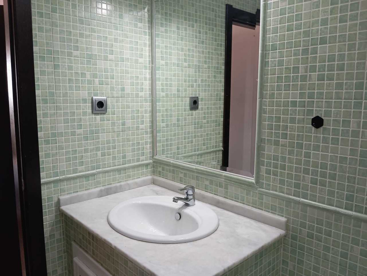 2 Bed Apartment for sale in Villamartin Costa Blanca, Alicante, Spain