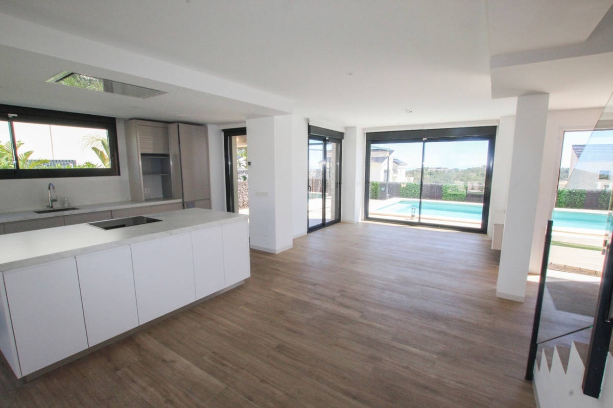 Se vende Villa - Chalet de 3 dormitorios en Costa Blanca, Alicante, España
