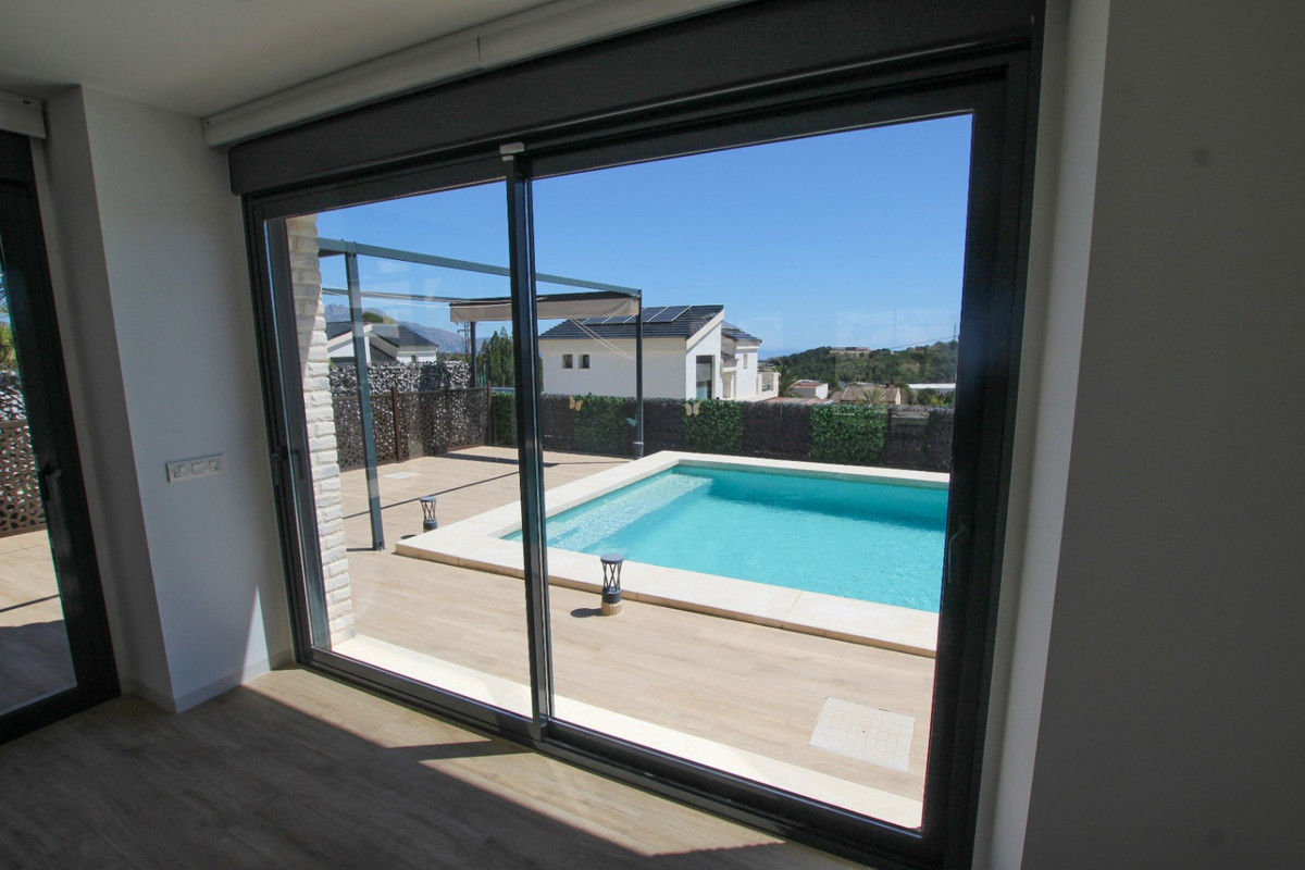 Se vende Villa - Chalet de 3 dormitorios en Costa Blanca, Alicante, España