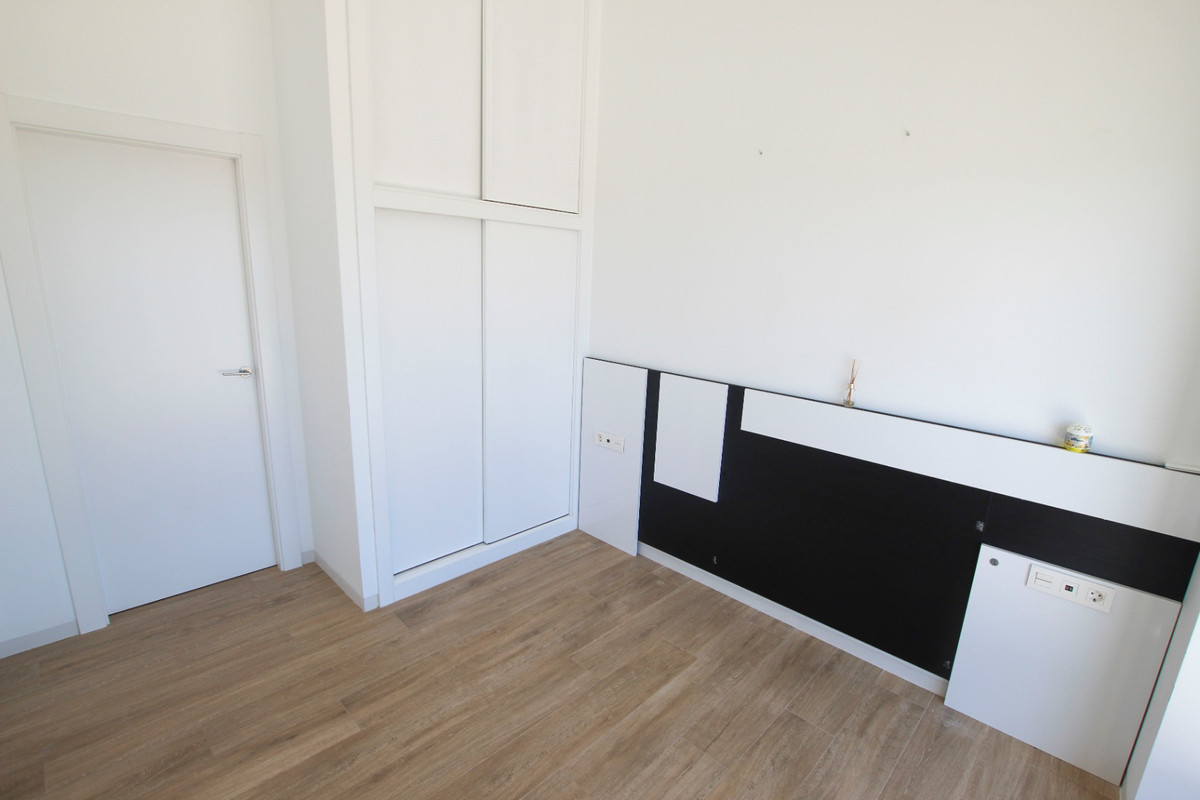 Se vende Villa - Chalet de 3 dormitorios en Costa Blanca, Alicante, España