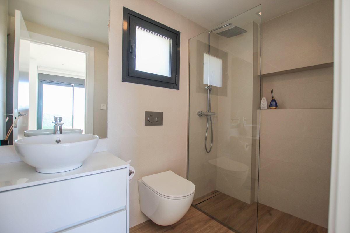 Se vende Villa - Chalet de 3 dormitorios en Costa Blanca, Alicante, España