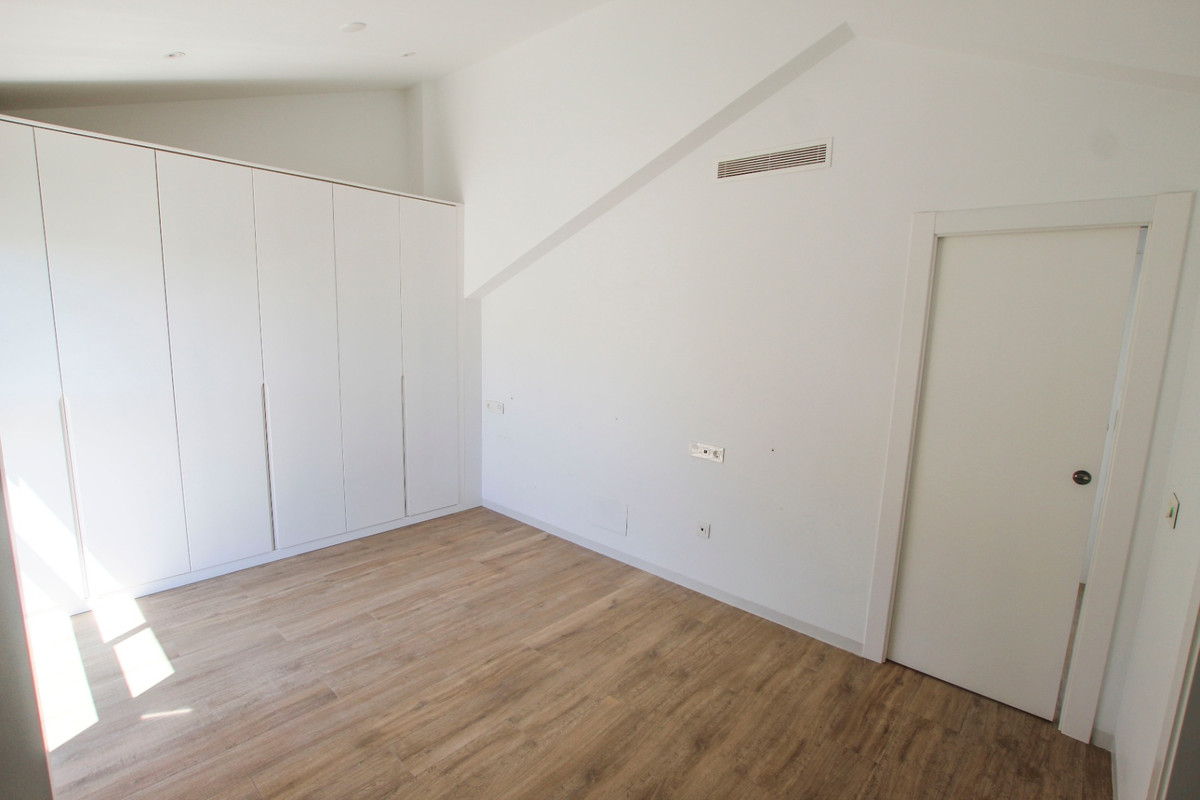 Se vende Villa - Chalet de 3 dormitorios en Costa Blanca, Alicante, España