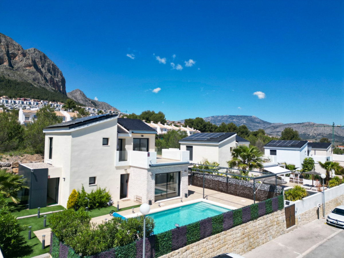 Se vende Villa - Chalet de 3 dormitorios en Costa Blanca, Alicante, España