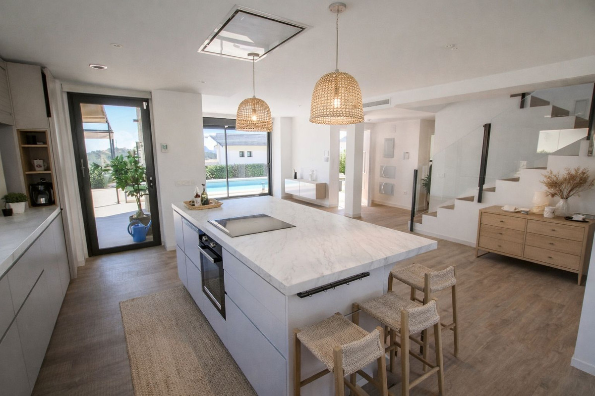 Se vende Villa - Chalet de 3 dormitorios en Costa Blanca, Alicante, España