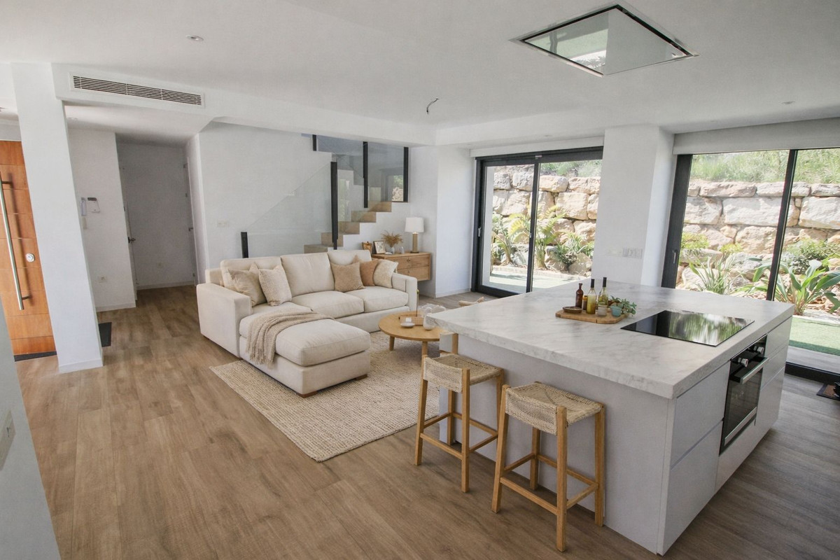 Se vende Villa - Chalet de 3 dormitorios en Costa Blanca, Alicante, España