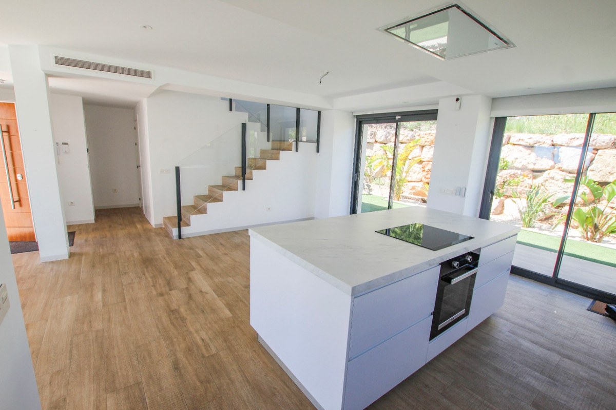 Se vende Villa - Chalet de 3 dormitorios en Costa Blanca, Alicante, España