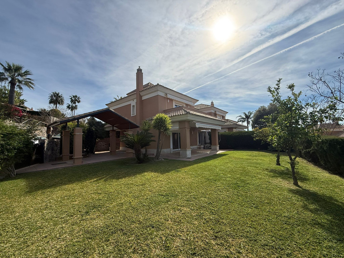 3 Bed Townhouse for sale in Marbella Costa Del Sol, Málaga, Spain