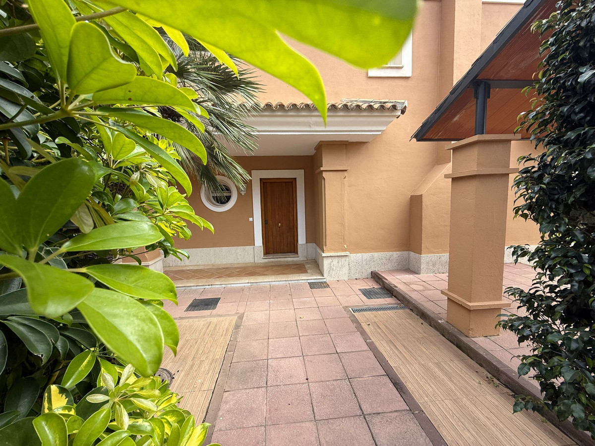 3 Bed Townhouse for sale in Marbella Costa Del Sol, Málaga, Spain