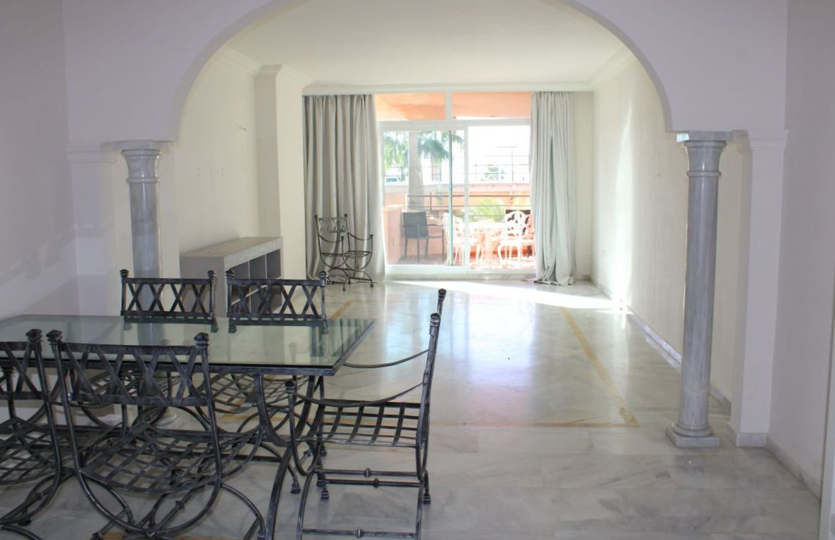 Se vende Apartamento Planta Baja de 2 dormitorios en Costa Del Sol, Málaga, España