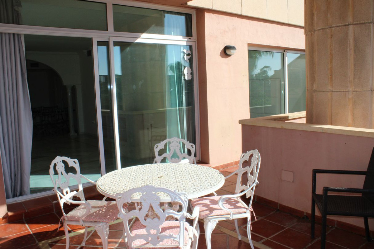 Se vende Apartamento Planta Baja de 2 dormitorios en Costa Del Sol, Málaga, España