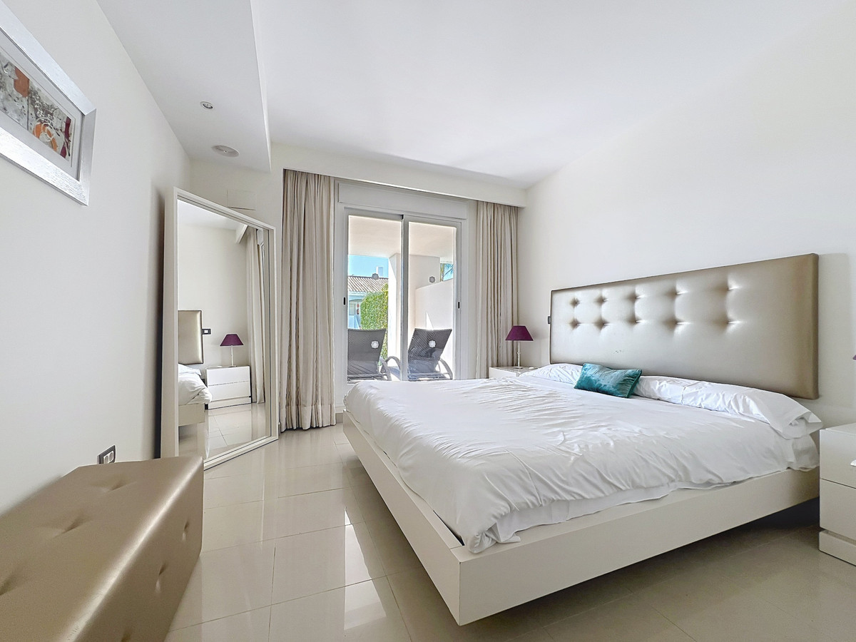 Se vende Apartamento Planta Baja de 2 dormitorios en Costa Del Sol, Málaga, España