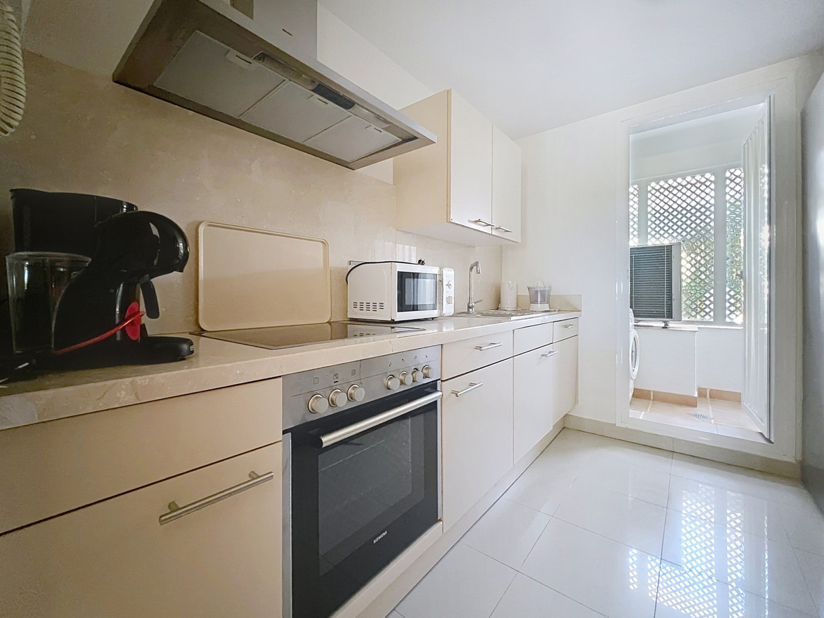 Se vende Apartamento Planta Baja de 2 dormitorios en Costa Del Sol, Málaga, España