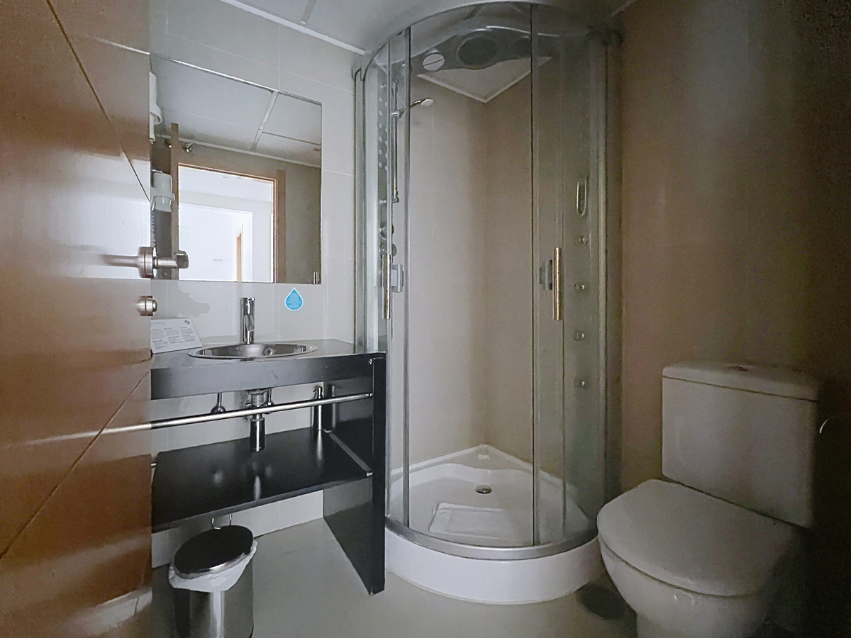Se vende Apartamento Planta Baja de 2 dormitorios en Costa Del Sol, Málaga, España