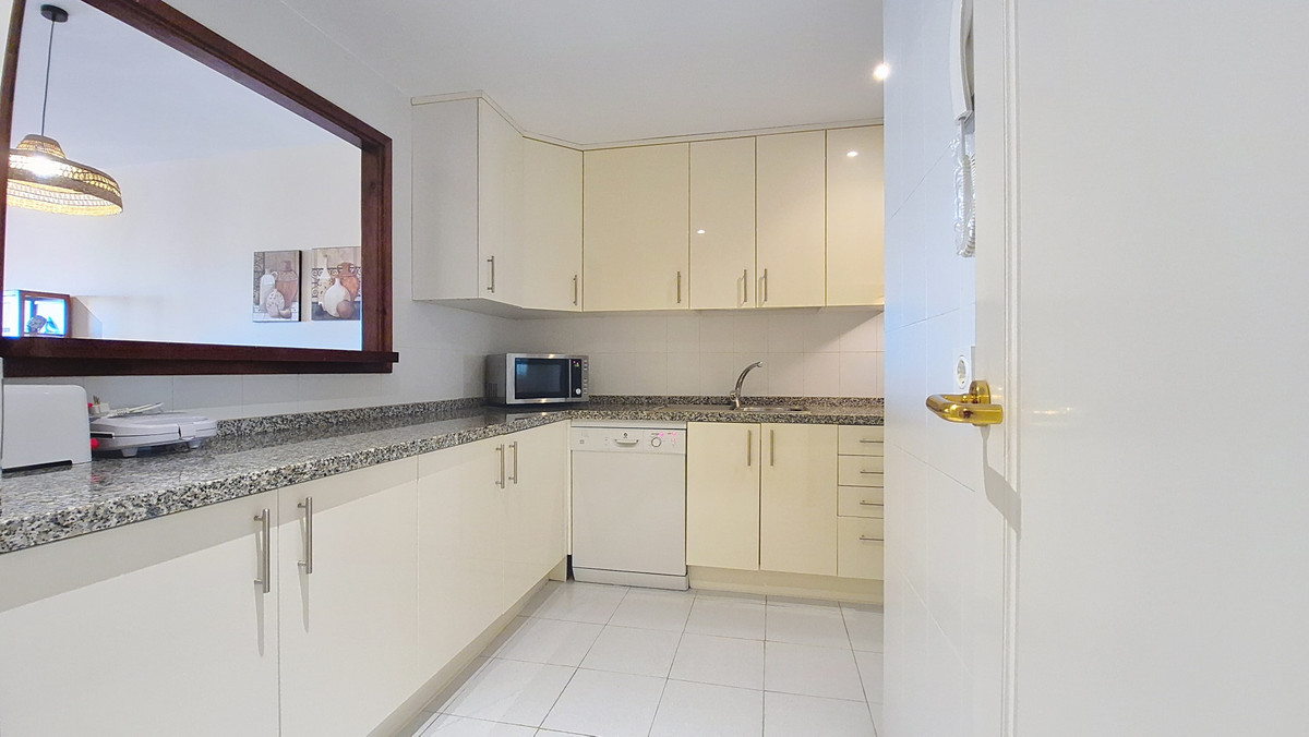 Se vende Apartamento Planta Baja de 2 dormitorios en Costa Del Sol, Málaga, España