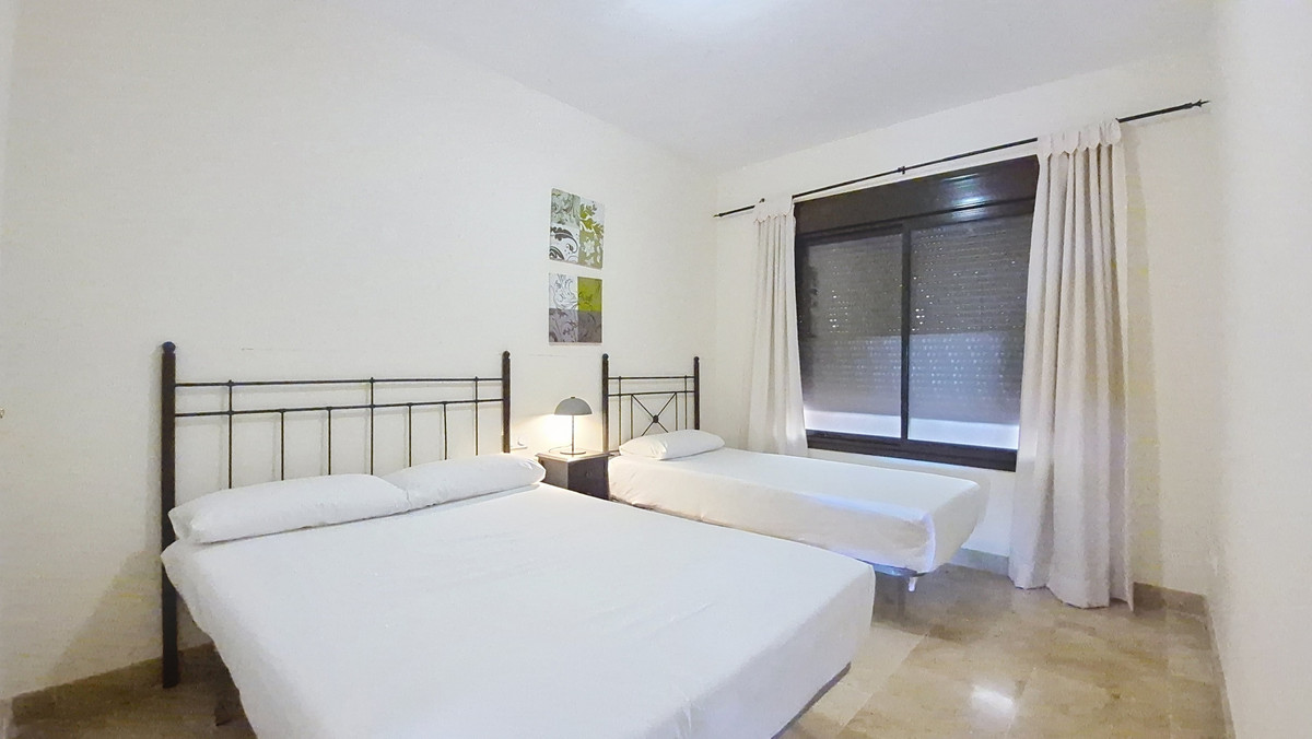 Se vende Apartamento Planta Baja de 2 dormitorios en Costa Del Sol, Málaga, España
