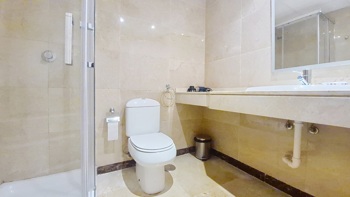 Se vende Apartamento Planta Baja de 2 dormitorios en Costa Del Sol, Málaga, España