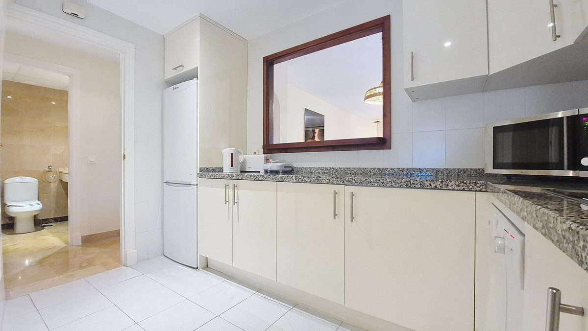Se vende Apartamento Planta Baja de 2 dormitorios en Costa Del Sol, Málaga, España