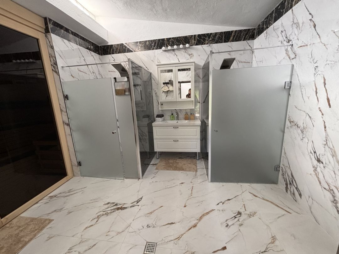 Se vende Villa - Chalet de 4 dormitorios en Costa Del Sol, Málaga, España