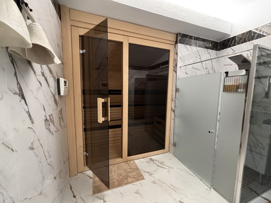 Se vende Villa - Chalet de 4 dormitorios en Costa Del Sol, Málaga, España